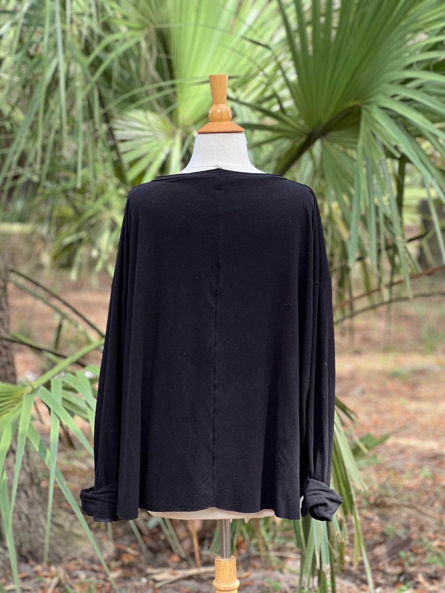 Pinch of Grace Oversize T (Long Sleeve) Onyx M/L